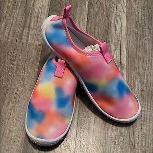Cat & Jack Girls’ Slip-On Tie-dye Water Shoes